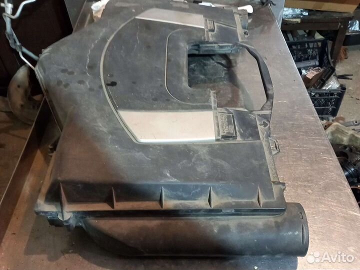 Корпус воздушного фильтра Мерседес W164