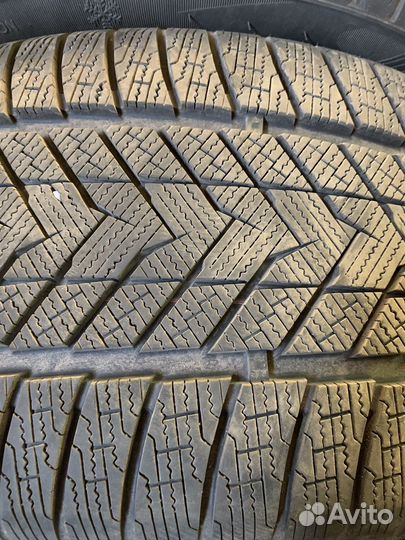 Arivo Winmaster ProX ARW5 275/40 R22