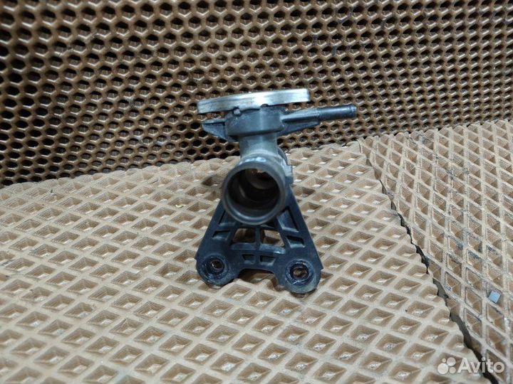 Горловина радиатора Toyota Ractis SCP100 2007