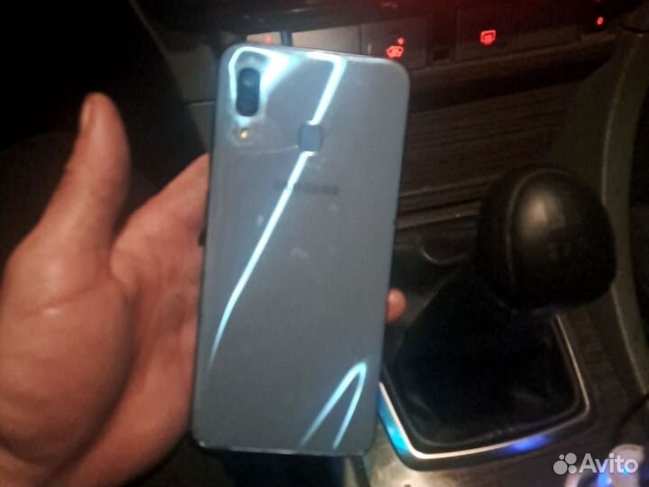 Samsung Galaxy A30, 3/32 ГБ