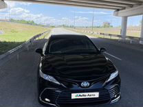 Toyota Camry 2.5 AT, 2019, 90 000 км, с пробегом, цена 2 800 000 руб.