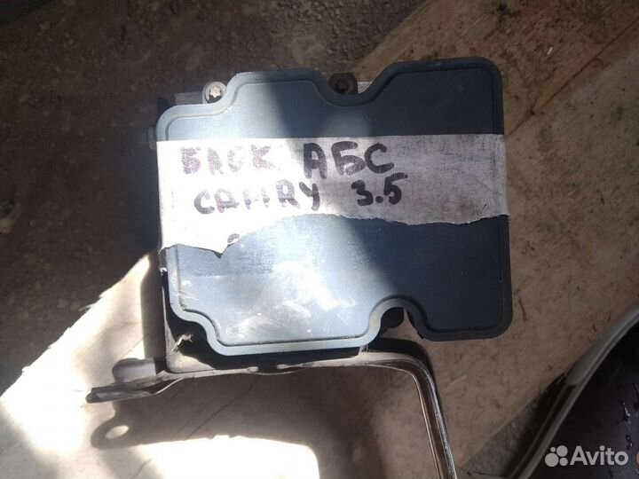 Блок абс Toyota Camry 50