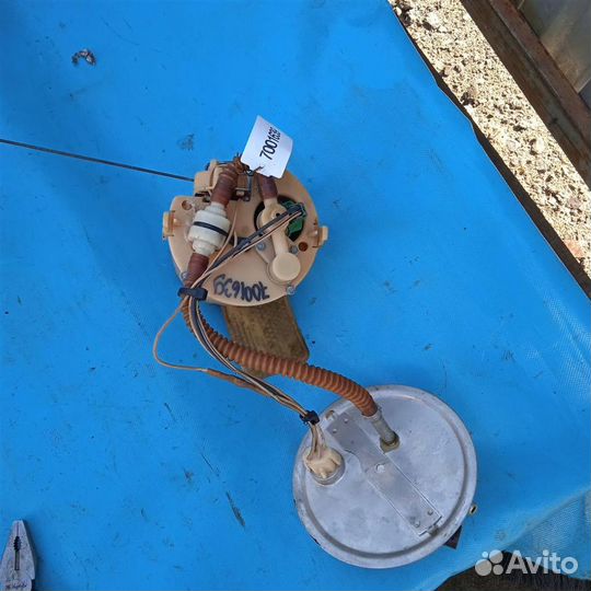 Насос топливный в сборе с колбой Ford Escape (200