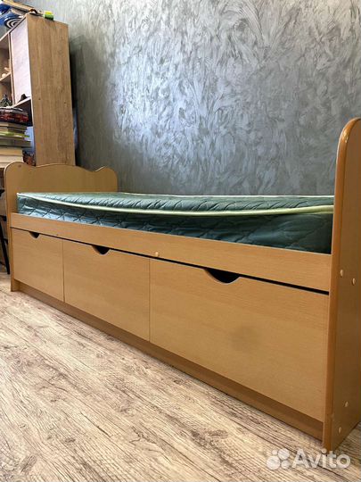 Детская кровать от 3 лет с матрасом бу