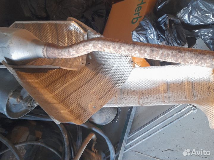 Глушитель на Тойоту Камри 40