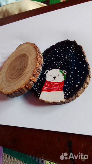 Спилы дерева, декор, мишка, пейзаж