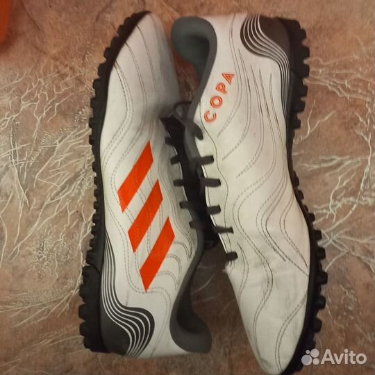 Adidas футбольные мужские кроссовки размер 43