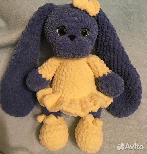 Вязанный заяц (символ года)