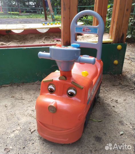 Паровозик Чаггингтон (Каталка, музыкальный)