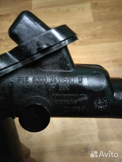 Патрубок системы охлаждения Рено Меган