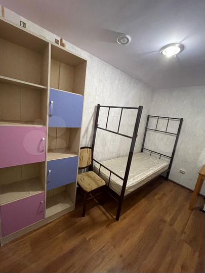 Комната 8 м² в 5-к., 1/6 эт.