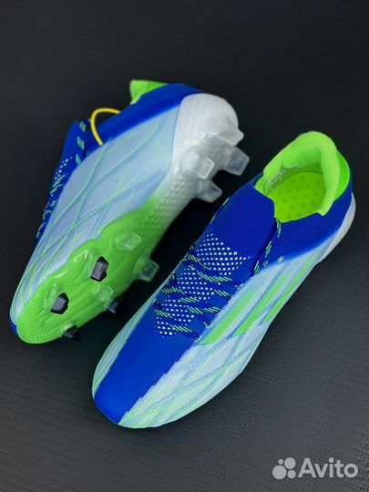 Футбольные бутсы adidas