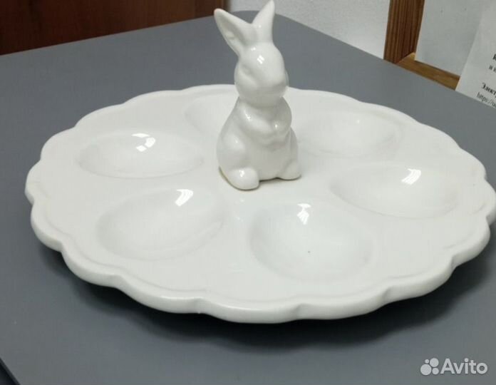 Тарелка для пасхальных яиц Кролик