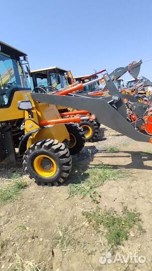 Экскаватор-погрузчик XCMG WZ30-25, 2023