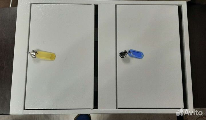 Ящик металлический настенный