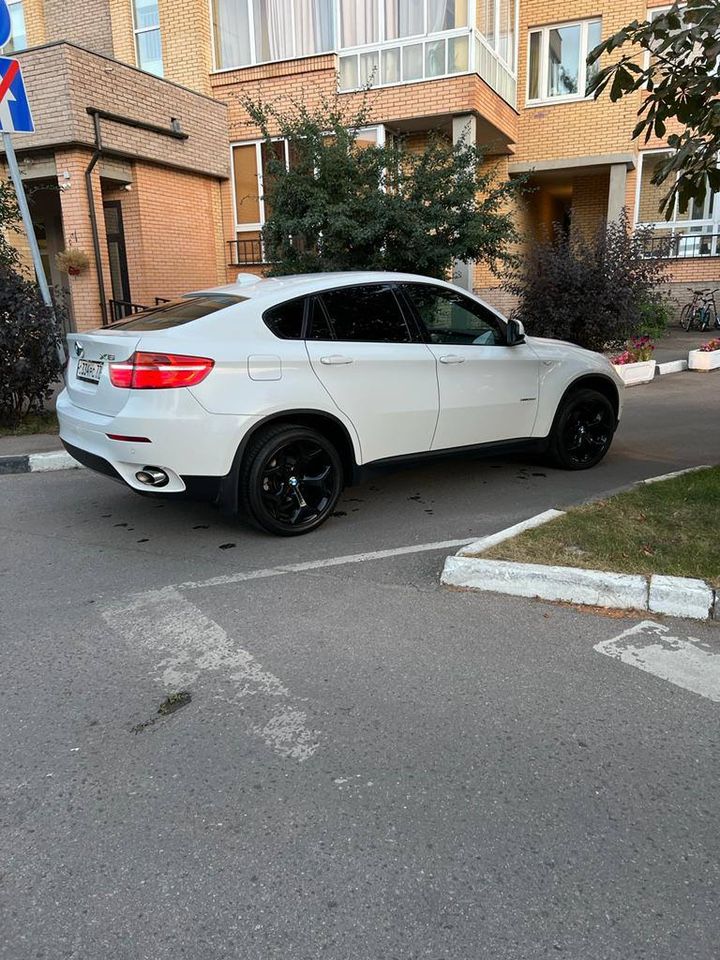 BMW X6: фото владельца