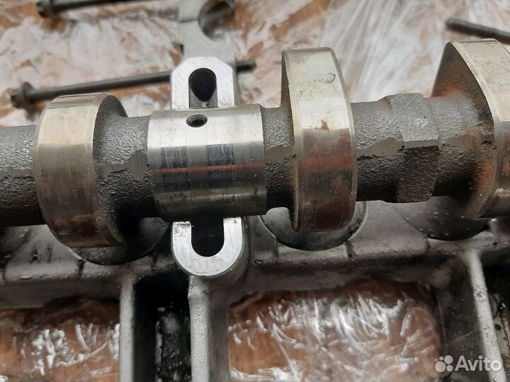 Постель с распредвалaми Mercedes 611 2.2 CDI