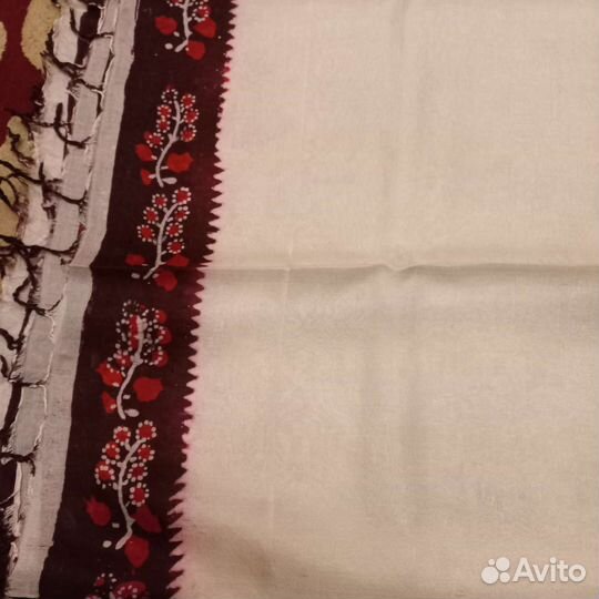 Старинная гулменди с сундука очень красивая,больша