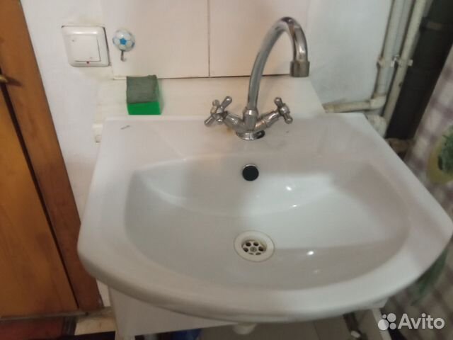 Раковина с тумбой бу в ванную комнату