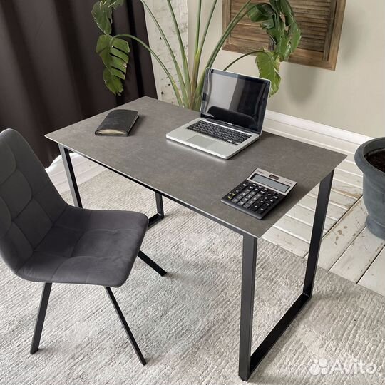 Письменный стол Лофт цемент темный. Керамогранит