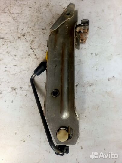 Домкрат для Volkswagen Golf 4 audi 8L0011031A