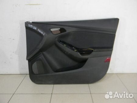 Обшивка двери передней правой