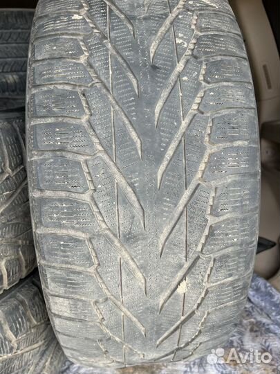 Nokian Tyres Hakka Black SUV 285/60 R18 116