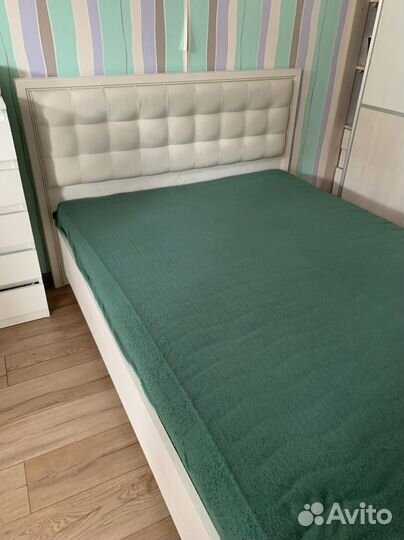 Кровать двухспальная 140 200