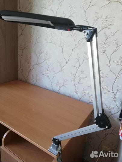 Лампа настольная