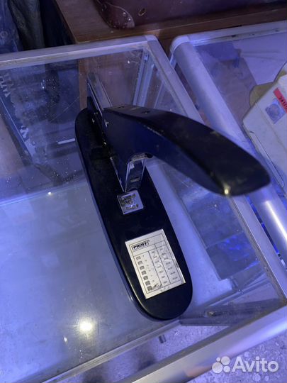 Степлер большой