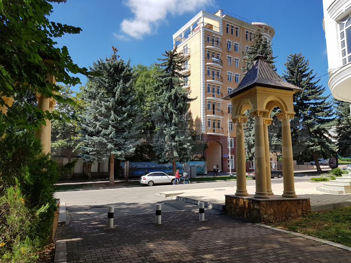 2-к. квартира, 64 м², 4/5 эт.