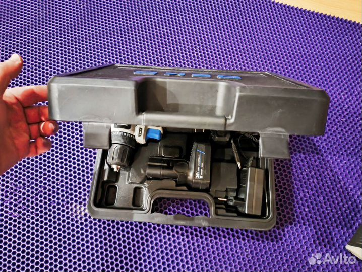 Шуруповерт deko Sharker Pro 084-1035