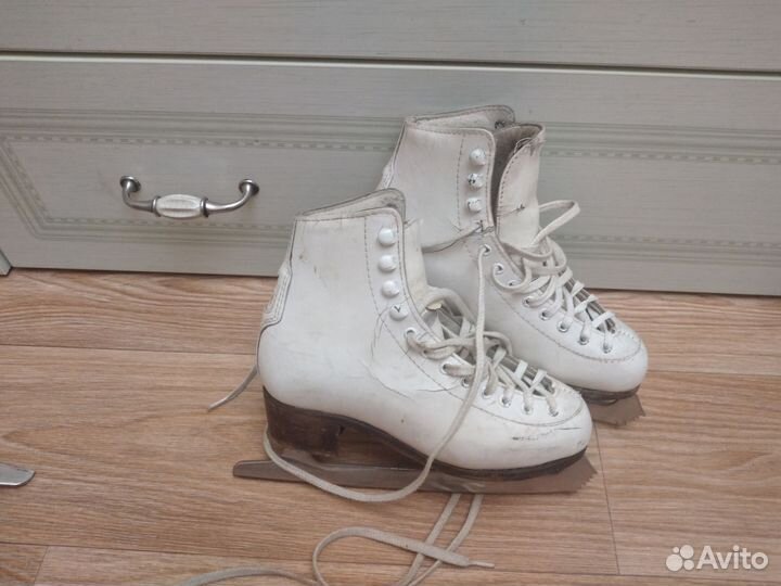 Коньки фигурные
