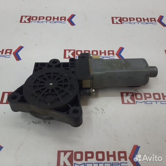 Моторчик стеклоподъемника задний правый hyundai I