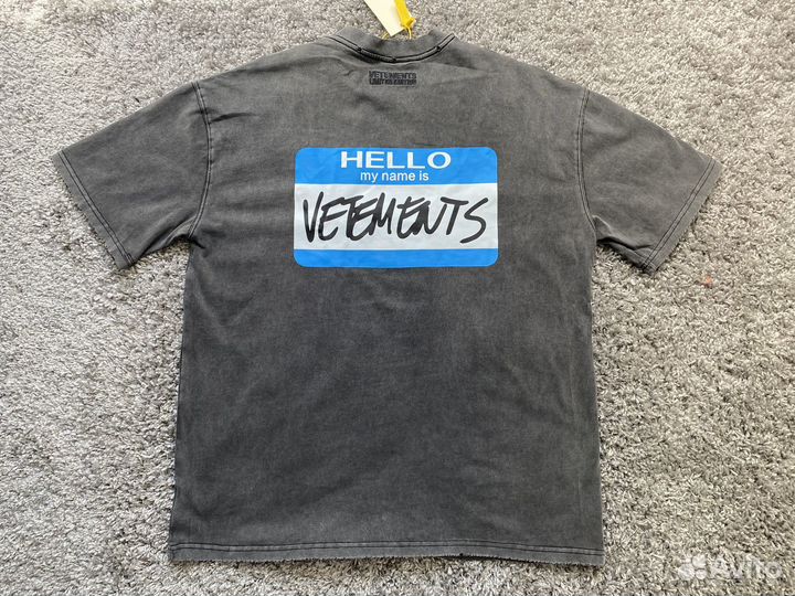 Футболка vetements hello