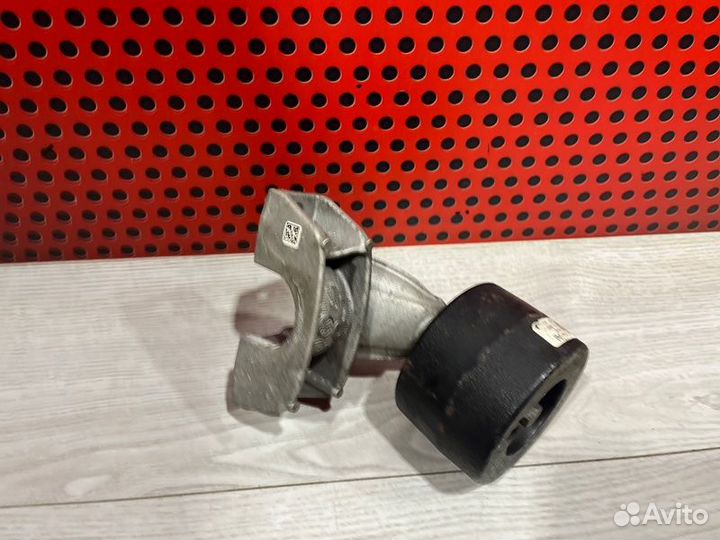 Демпфер Bmw 5 G30 B48B20B 2018