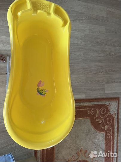 Ванночка для купания с подставкой