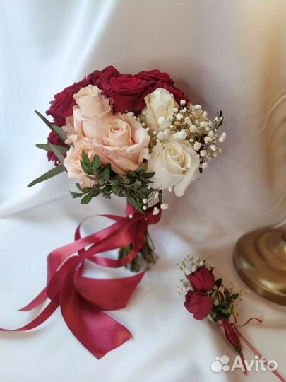 Букет невесты бутоньерка для жениха