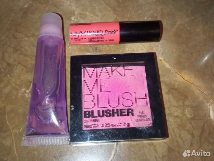 Косметика для губ.для глаз.для лица и тела