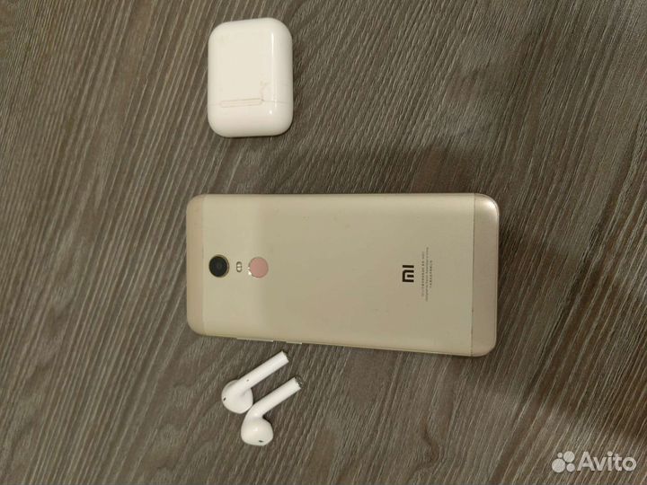 Xiaomi Redmi 5 Plus, 3/32 ГБ