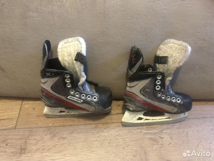 Коньки хоккейные детские