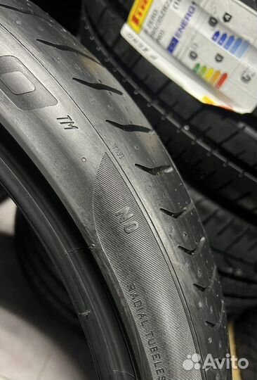 Pirelli P Zero 315/30 R22 и 285/35 R22 107Y