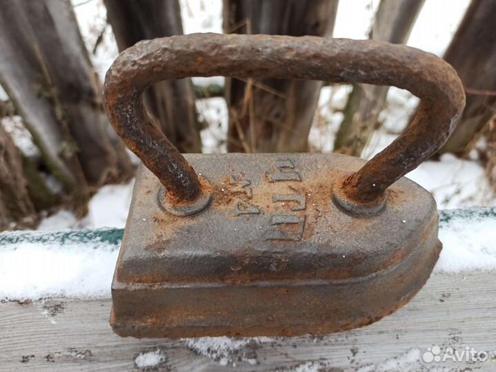 Утюги старинные