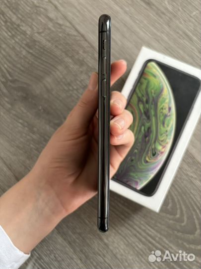 iPhone Xs, 64 ГБ
