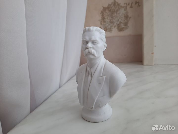 Статуэтка бюст Максим Горький фарфор бисквит, лф