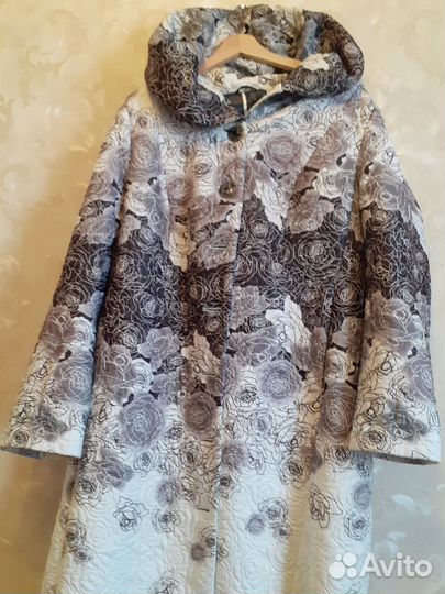 Пальто, куртки, сапоги женские