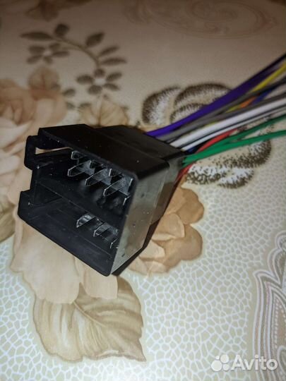 Евроразъем ICO для подключения магнитолы