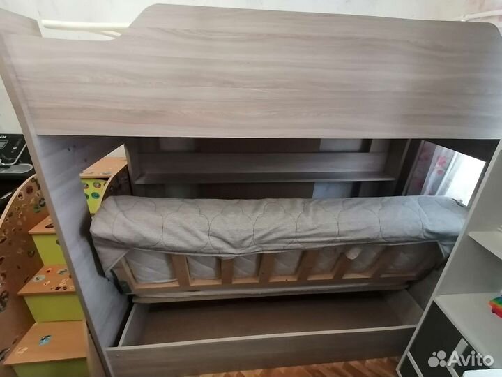 Двухъярусная кровать бу с матрасами