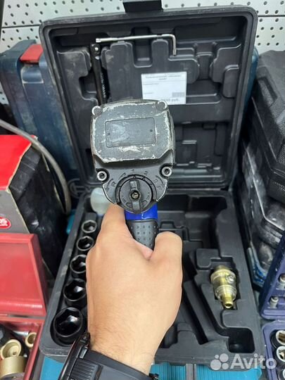 Гайковерт пневматический