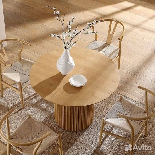 Стол обеденный из массива дерева